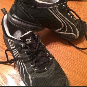 Puma sneaks- sz. 8- cute!